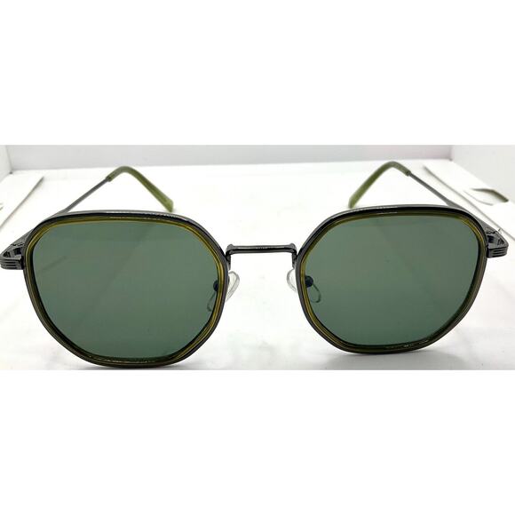 A.J. Morgan Women’s Sunglasses (lot of 2) Polarized Lenses Multicolor Frames - Picture 7 of 11